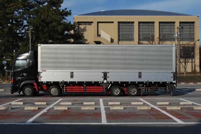 H20　グランドプロフィア　４軸低床　アルミウィング