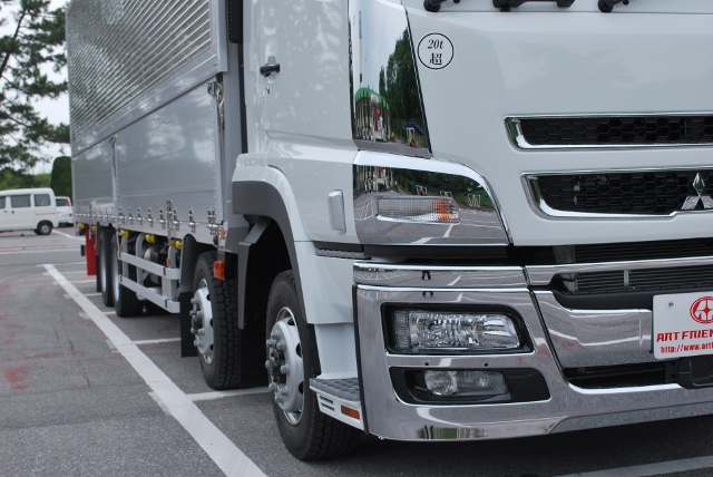 【123】Ｈ29　三菱ふそう　スーパーグレート　低床アルミウイング　未使用車