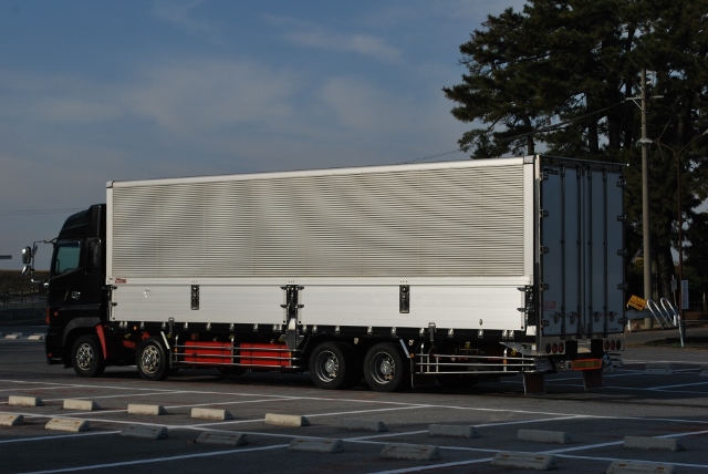 H20　グランドプロフィア　４軸低床　アルミウィング