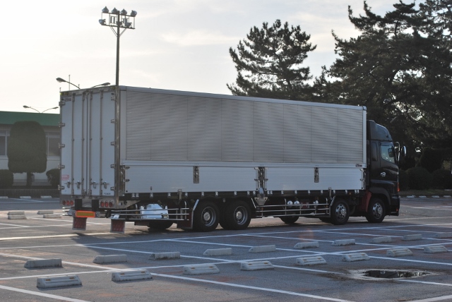 H20　グランドプロフィア　４軸低床　アルミウィング