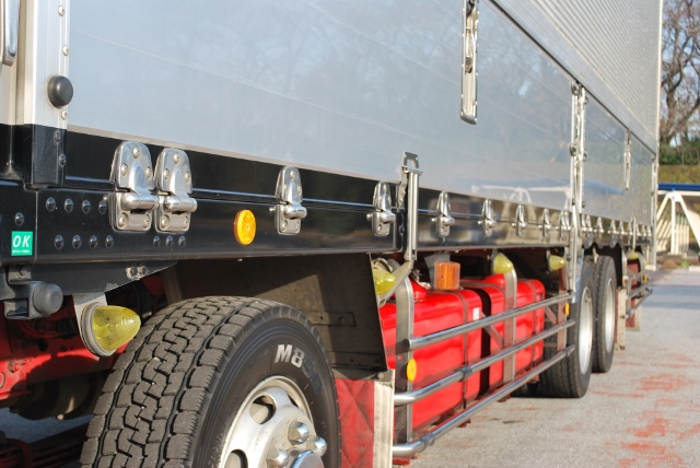 H20　グランドプロフィア　４軸低床　アルミウィング