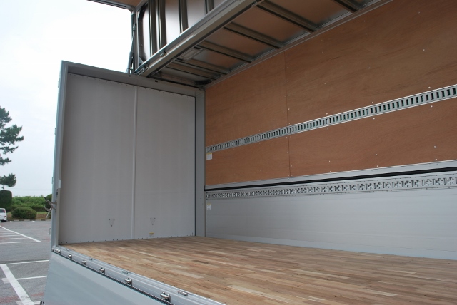 【123】Ｈ29　三菱ふそう　スーパーグレート　低床アルミウイング　未使用車