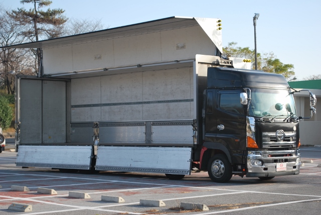 H20　グランドプロフィア　４軸低床　アルミウィング