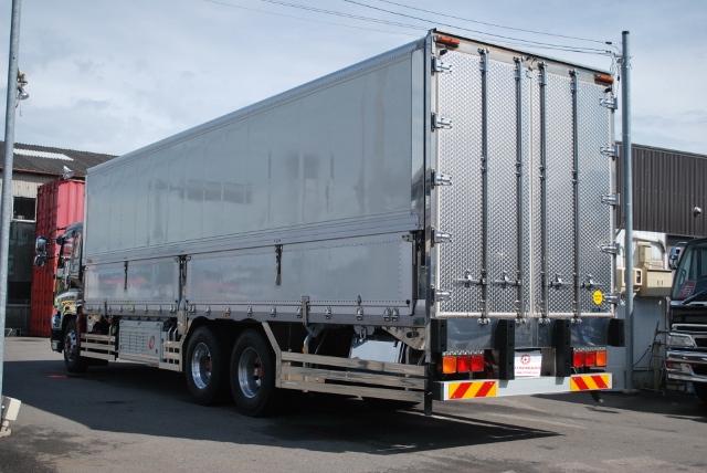 【39】H23 いすゞ　ギガ　中低床冷凍ウイング　リアエアサス