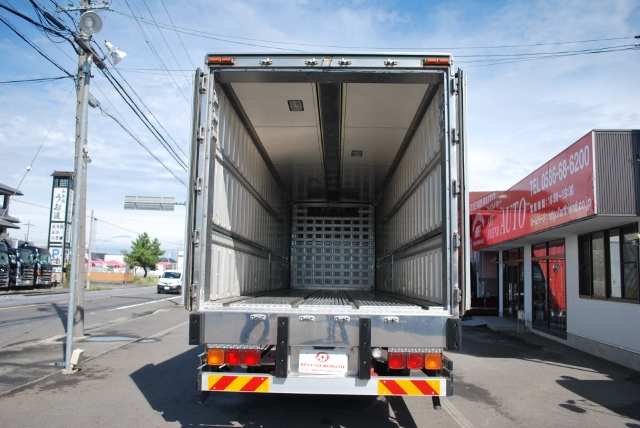 【39】H23 いすゞ　ギガ　中低床冷凍ウイング　リアエアサス