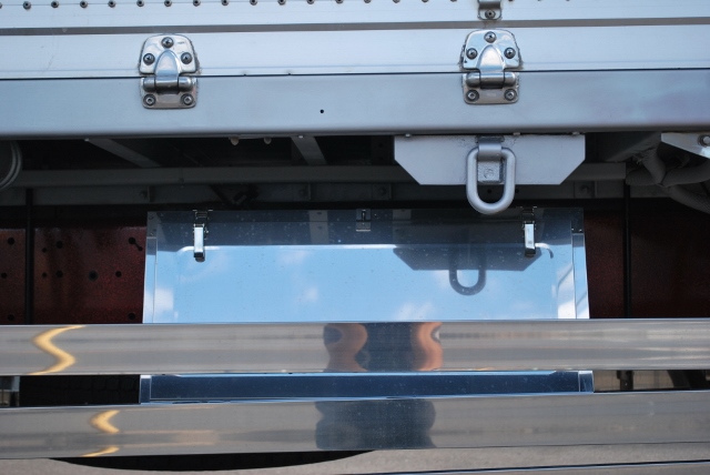 【39】H23 いすゞ　ギガ　中低床冷凍ウイング　リアエアサス