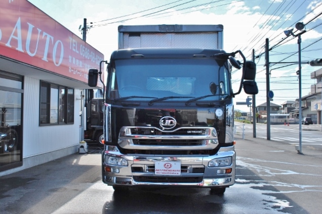 【200】ＵＤトラックス　クオン　中低床　冷凍ウイング　リヤエアサス