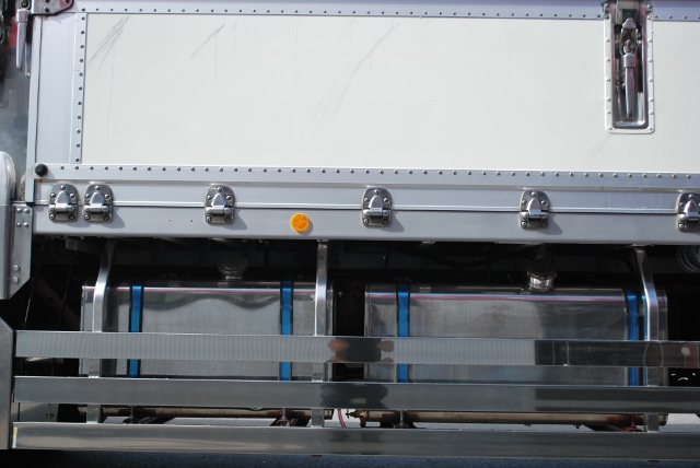 【39】H23 いすゞ　ギガ　中低床冷凍ウイング　リアエアサス