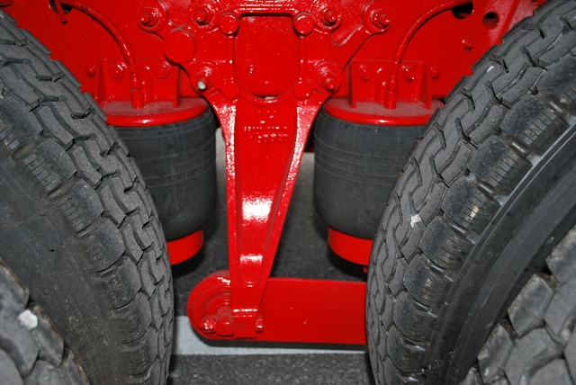 Ｈ26　ＵＤトラックス　クオン　高床冷凍ウィング　リアエアサス