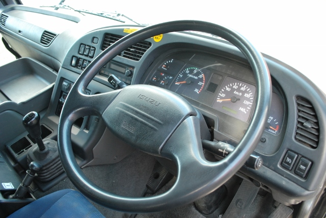 【39】H23 いすゞ　ギガ　中低床冷凍ウイング　リアエアサス