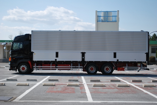 【9】Ｈ２５　日野　グランドプロフィア　アルミウィング　ハイルーフ　中低床　リアエアサス