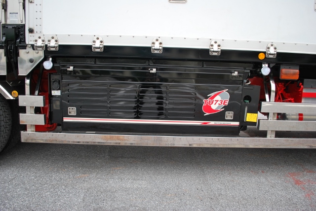 Ｈ26　ＵＤトラックス　クオン　高床冷凍ウィング　リアエアサス