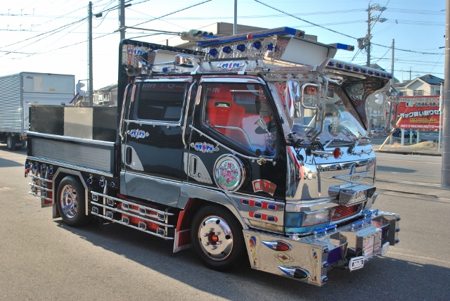 【40】Ｈ8　三菱　キャンター　Ｗキャブ　カスタム多数　デコトラ