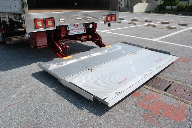 【92】Ｈ23　ＵＤトラックス　クオン　4軸低床　アルミウイング　格納ゲート付　ハイルーフ　総輪エアサス