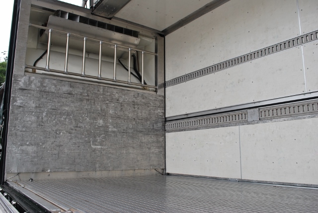 H19　クオン　冷凍ウィング　リアエアサス　キーストン