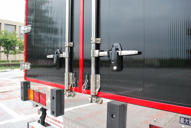 H19　クオン　冷凍ウィング　リアエアサス　キーストン