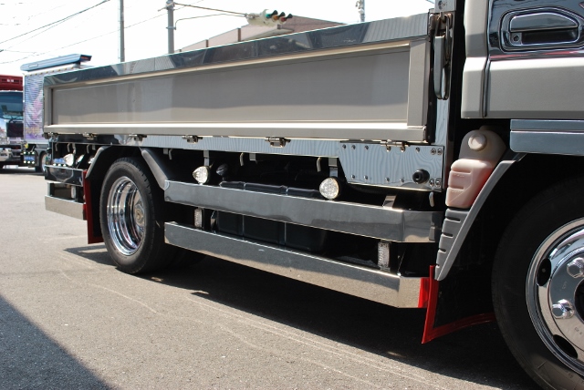 【133】三菱ふそうジェネレーションキャンター　平ボデー　カスタム　ハイグレード