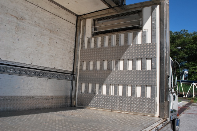 Ｈ19　いすゞ　フォワード　冷凍ウィング　格納ＰＧ付