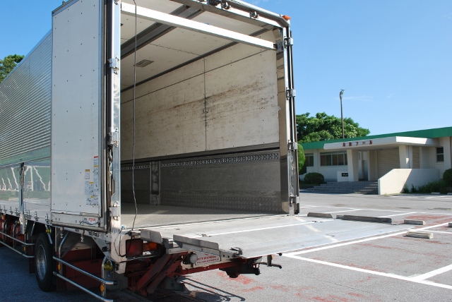 Ｈ19　いすゞ　フォワード　冷凍ウィング　格納ＰＧ付