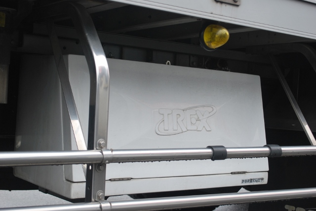 【42】H25  UDトラックス　クオン　中低床冷凍ウイング　リアエアサス