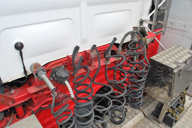 H18　日野　グランドプロフィア　トレーラーヘッド　　ハイルーフ　リアエアサス　海コン緩和