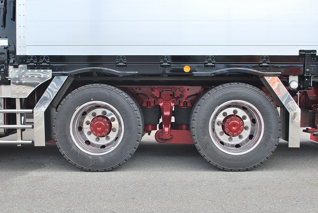 【248】ＵＤトラックスクオン　低床　アルミウイング　ハイルーフ　格納ゲート