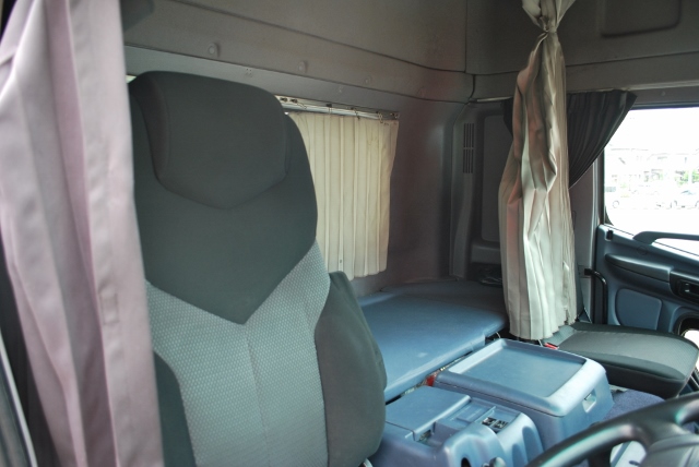 H18　日野　グランドプロフィア　トレーラーヘッド　　ハイルーフ　リアエアサス　海コン緩和