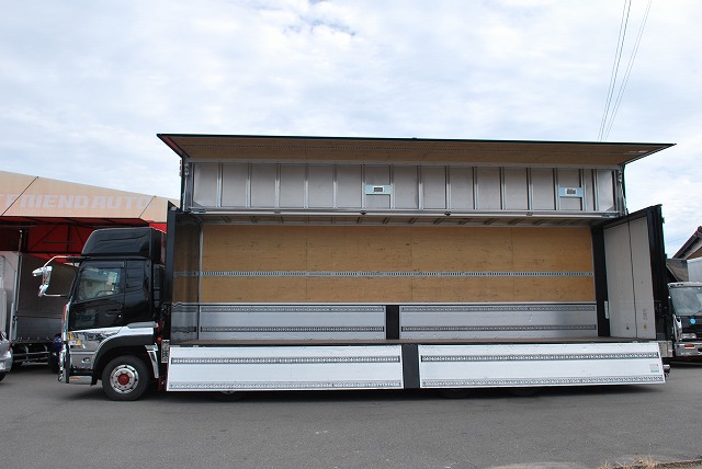 【248】ＵＤトラックスクオン　低床　アルミウイング　ハイルーフ　格納ゲート