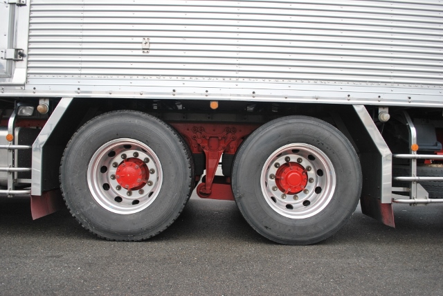 【41】H24 UDトラックス　クオン　冷凍バン　ハイルーフ　総輪エアサス