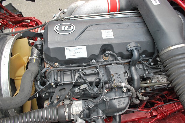 【248】ＵＤトラックスクオン　低床　アルミウイング　ハイルーフ　格納ゲート