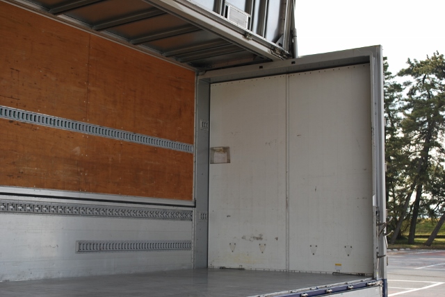 H20 ギガ　４軸アルミウィング　後輪エアサス