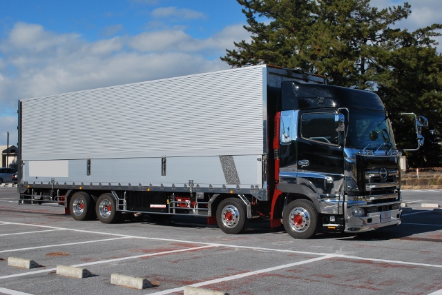 H22　日野　グランドプロフィア　冷凍ウィング　低床　ハイルーフ　　リアエアサス