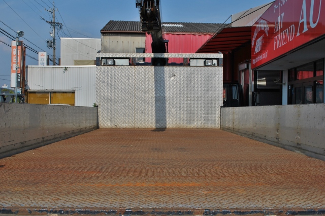 【250】三菱ふそうファイター　増トン　平ボデー　クレーン付