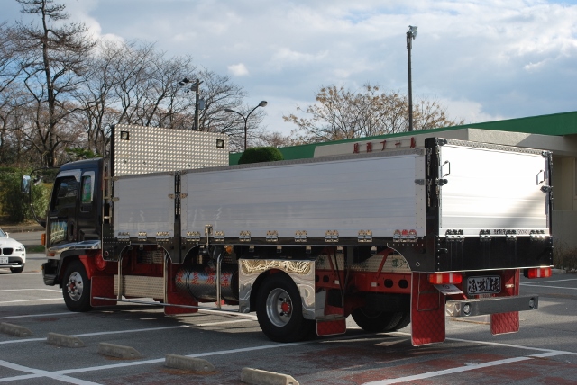 H17　いすゞ　フォワード　造り平ボデー　　リアリーフ　カスタム多数