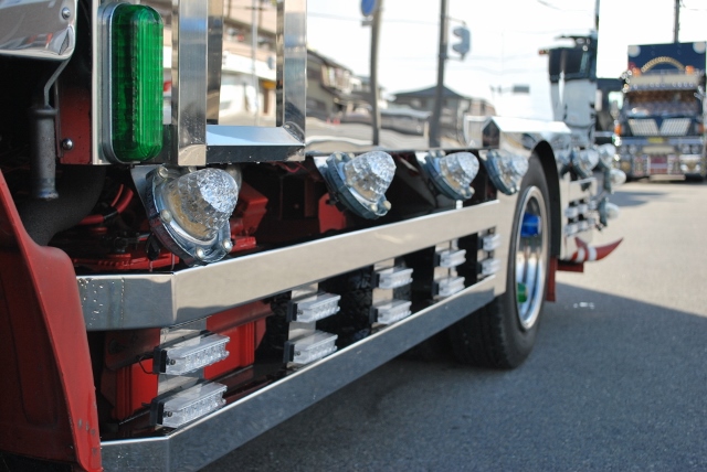 【71】H7　三菱ふそう　キャンター　平ボディ　デコトラ