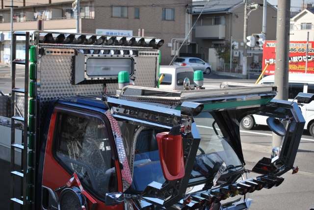 【71】H7　三菱ふそう　キャンター　平ボディ　デコトラ