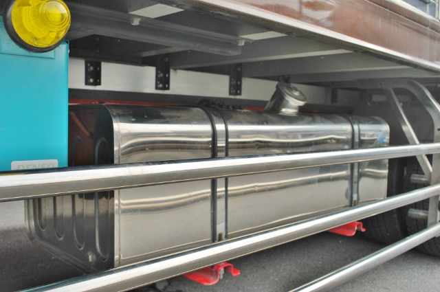 【218】日野レンジャー　ワイド　増トン　冷凍バン　格納ゲート　リヤエアサス