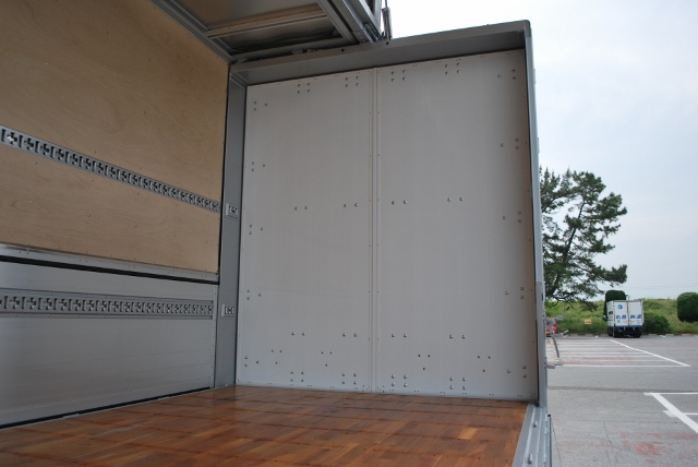 日野　グランドプロフィア　4軸低床　ヤマダボデー　ハイルーフ　新車