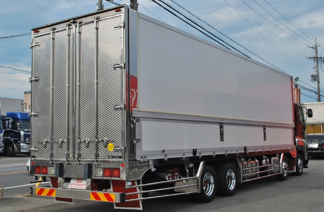 【251】日野　グランドプロフィア　低床　冷凍ウイング　カスタム多数　ジョロダー4列