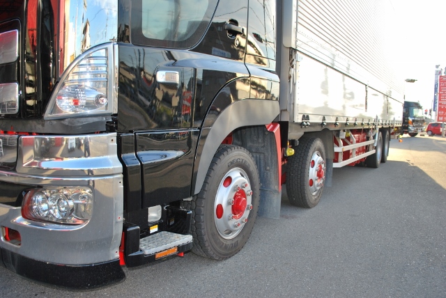 Ｈ１８　日野　グランドプロフィア　４軸低床　アルミウィング　ハイルーフ