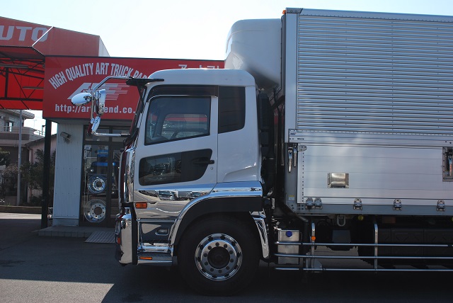 【42】H25  UDトラックス　クオン　中低床冷凍ウイング　リアエアサス