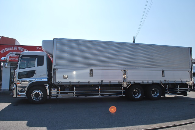 【42】H25  UDトラックス　クオン　中低床冷凍ウイング　リアエアサス