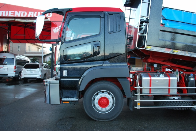 H27　三菱　スーパーグレート　ダンプ　5300×2300　セミロングボデー　新古車！