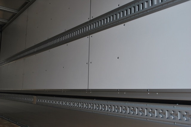 【112】三菱ふそうファイター　アルミウイング　 未使用車　リアエアサス