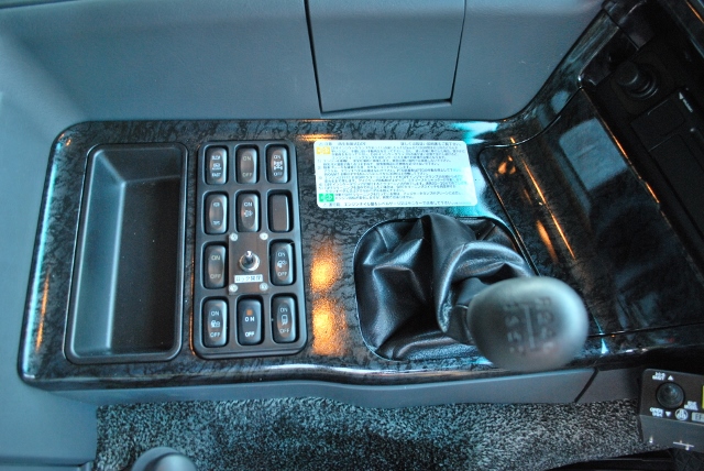 H27　三菱　スーパーグレート　ダンプ　5300×2300　セミロングボデー　新古車！