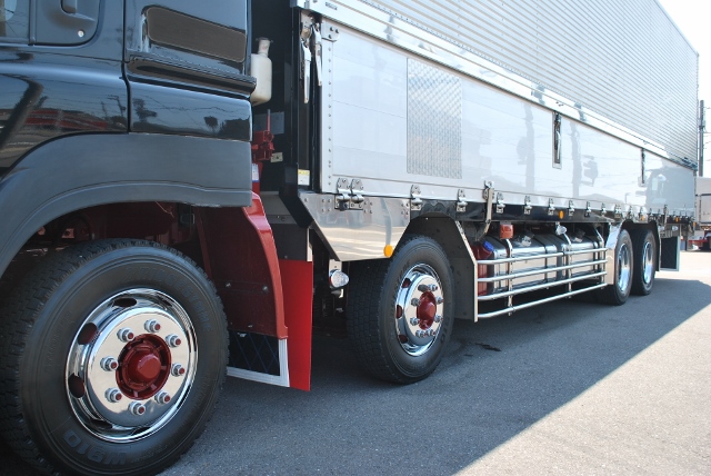 【226】いすゞ　ギガ　低床　アルミウイング　ハイルーフ　カスタム多数