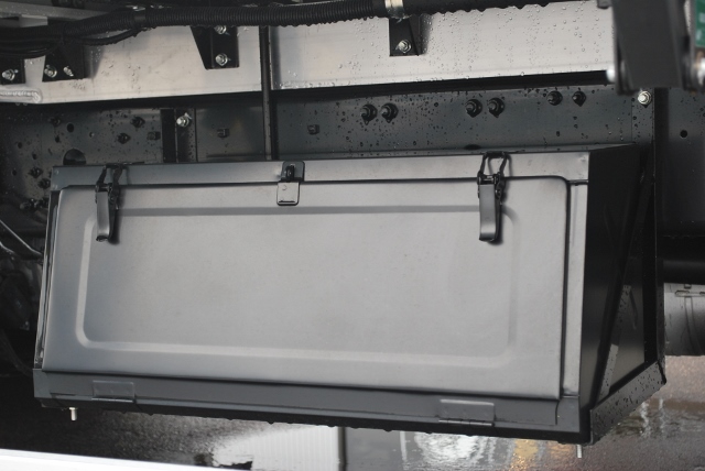 【112】三菱ふそうファイター　アルミウイング　 未使用車　リアエアサス