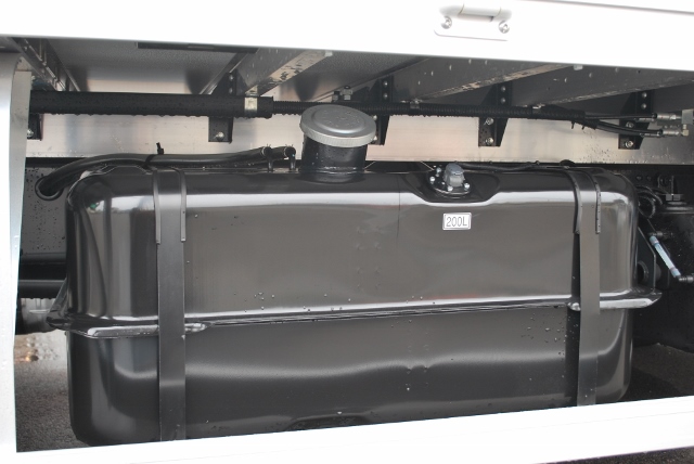 【112】三菱ふそうファイター　アルミウイング　 未使用車　リアエアサス