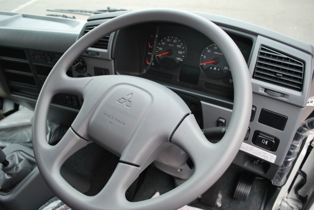 【112】三菱ふそうファイター　アルミウイング　 未使用車　リアエアサス