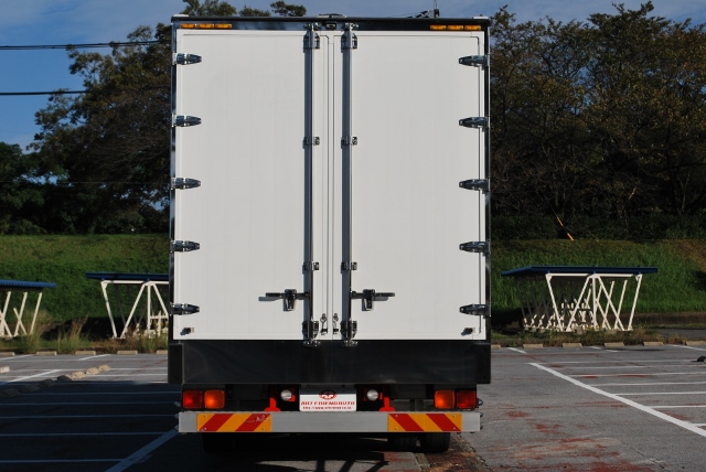 H23 三菱ふそう　スーパーグレート　中低床アルミウイング